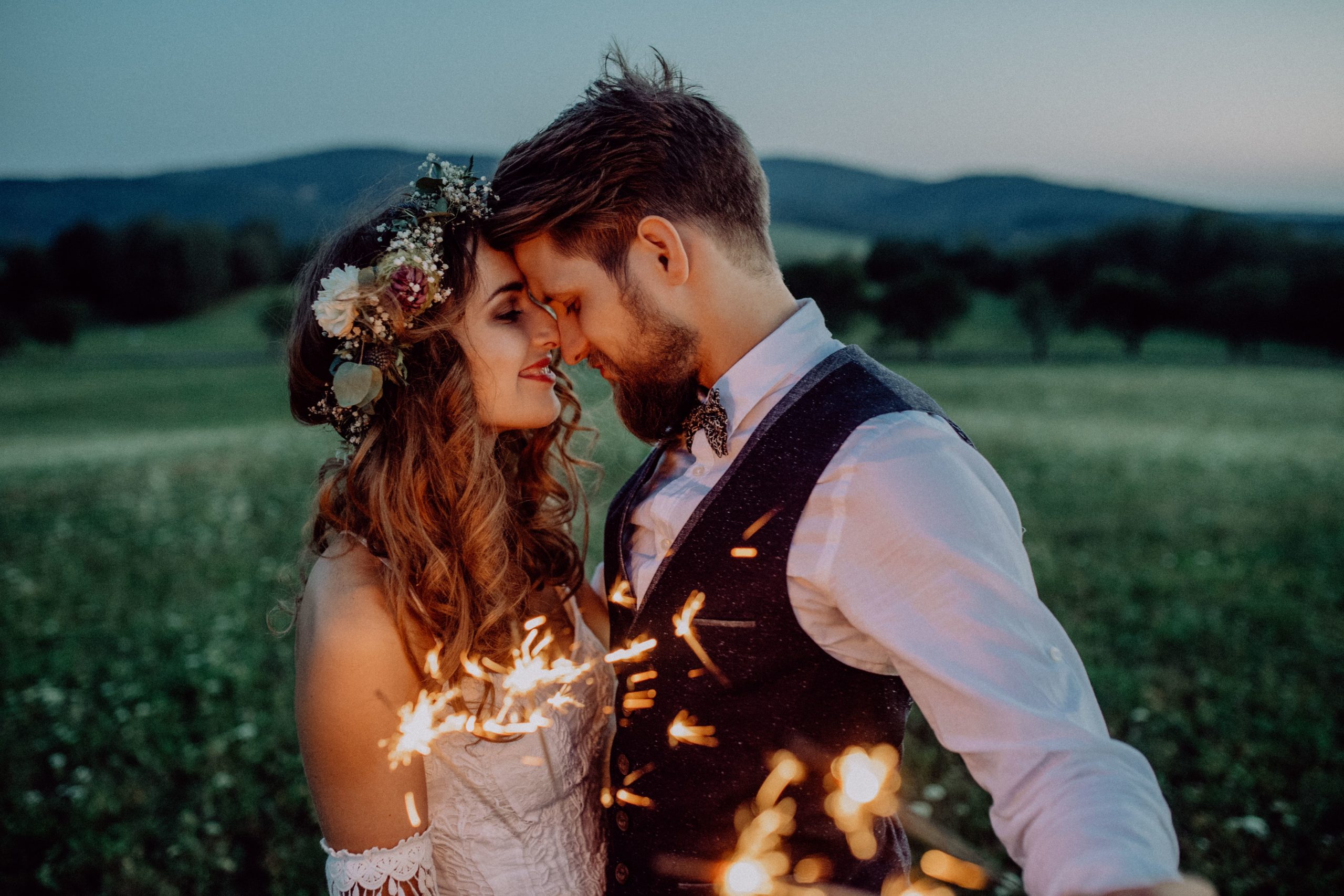 Shutterstock image - twilight weddings (21)-min